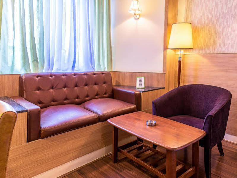 Treebo Premium Grand Emerald Pimpri-Chinchwad Exterior photo